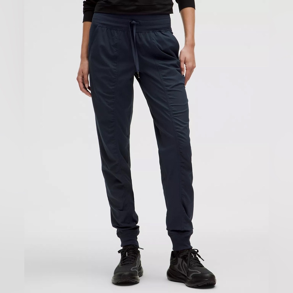 !LULU dance studio joggers!
